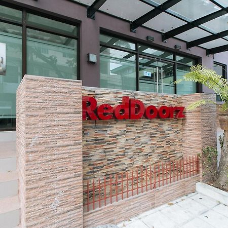 Reddoorz Plus At Evangelista Street Makati Makati City Kültér fotó