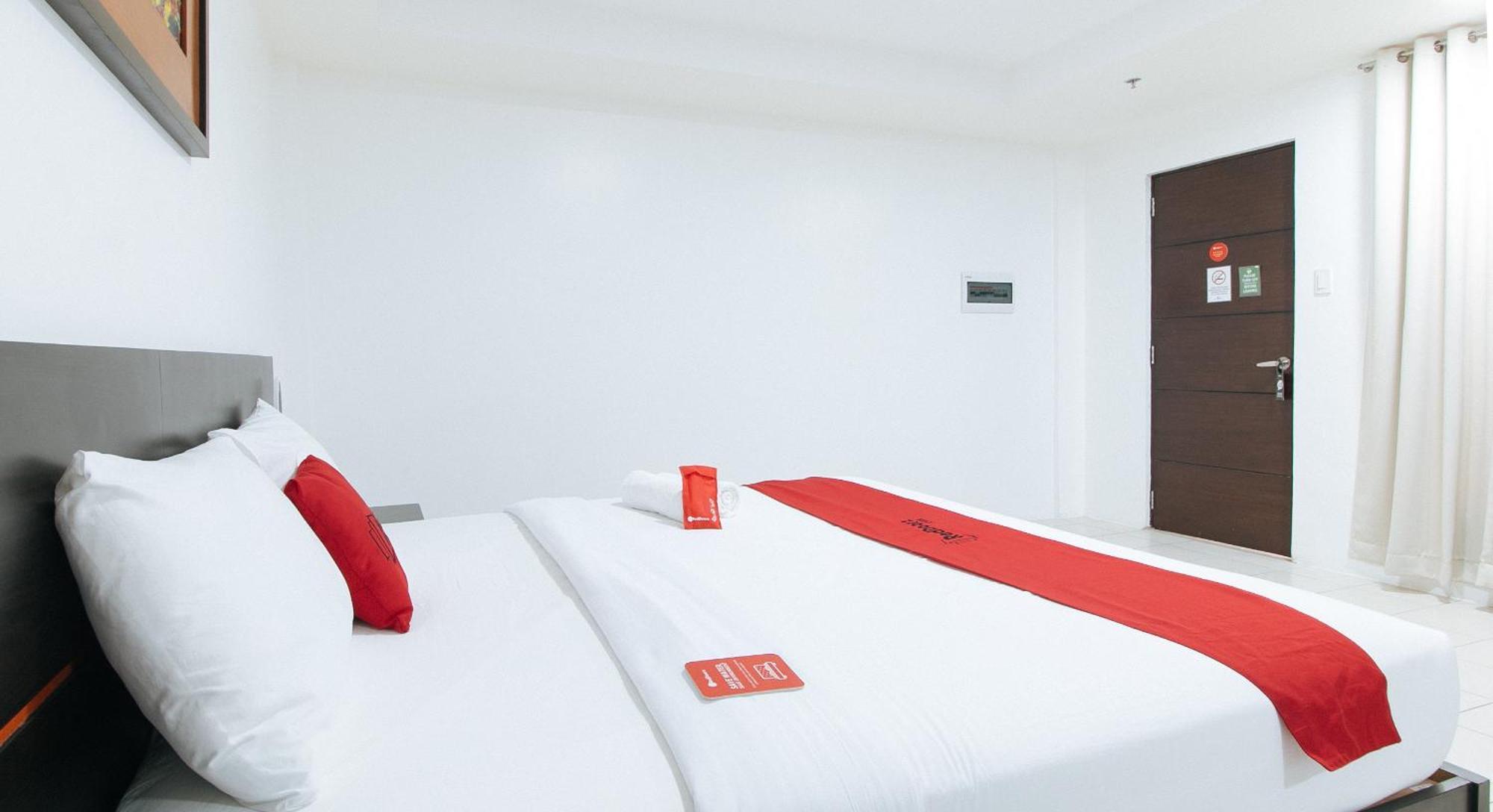 Reddoorz Plus At Evangelista Street Makati Makati City Kültér fotó