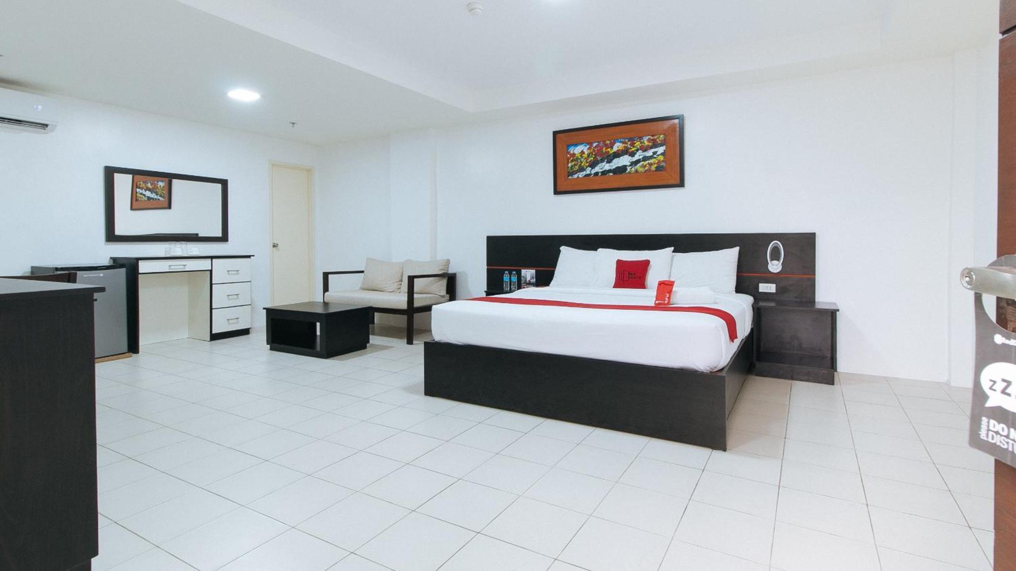 Reddoorz Plus At Evangelista Street Makati Makati City Kültér fotó