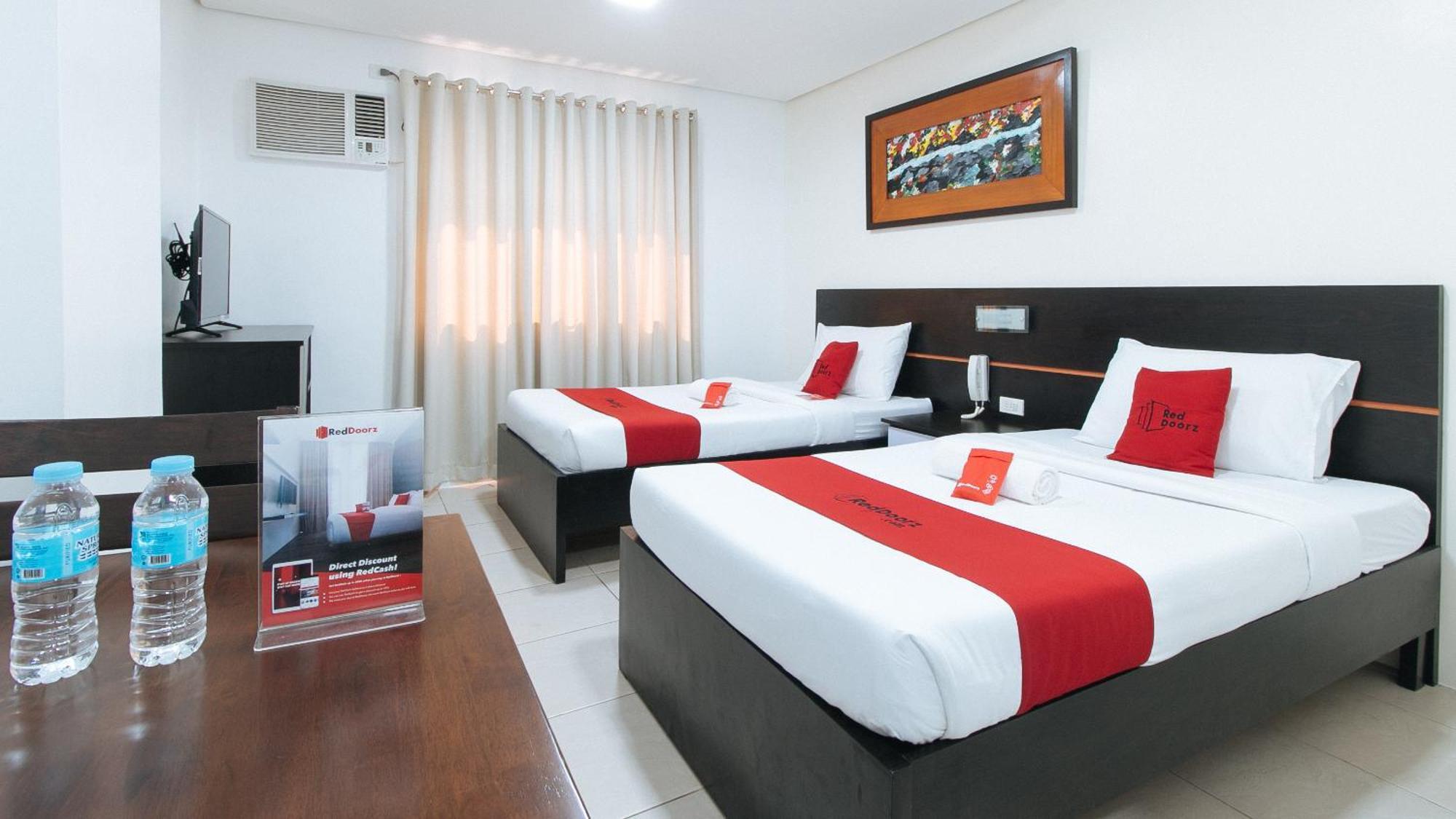 Reddoorz Plus At Evangelista Street Makati Makati City Kültér fotó