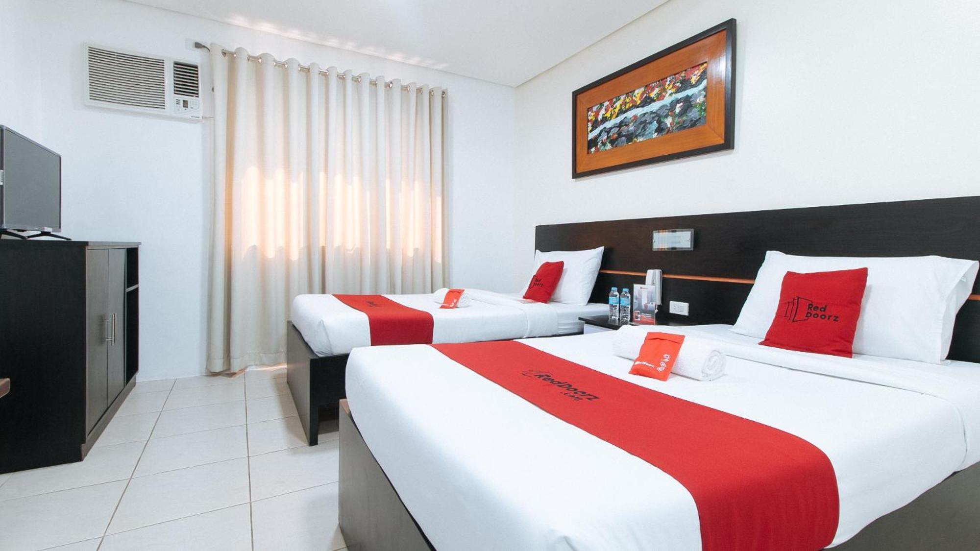 Reddoorz Plus At Evangelista Street Makati Makati City Kültér fotó