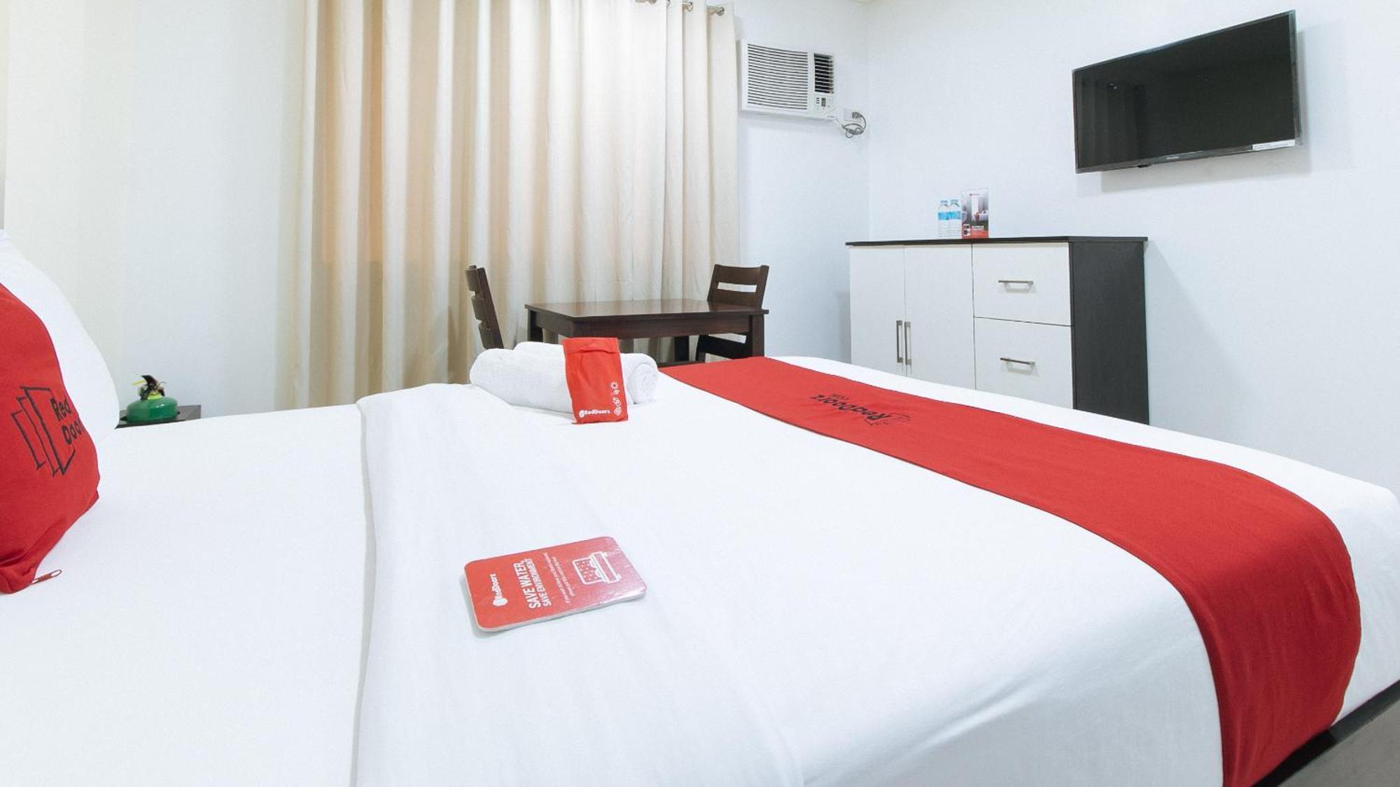 Reddoorz Plus At Evangelista Street Makati Makati City Kültér fotó