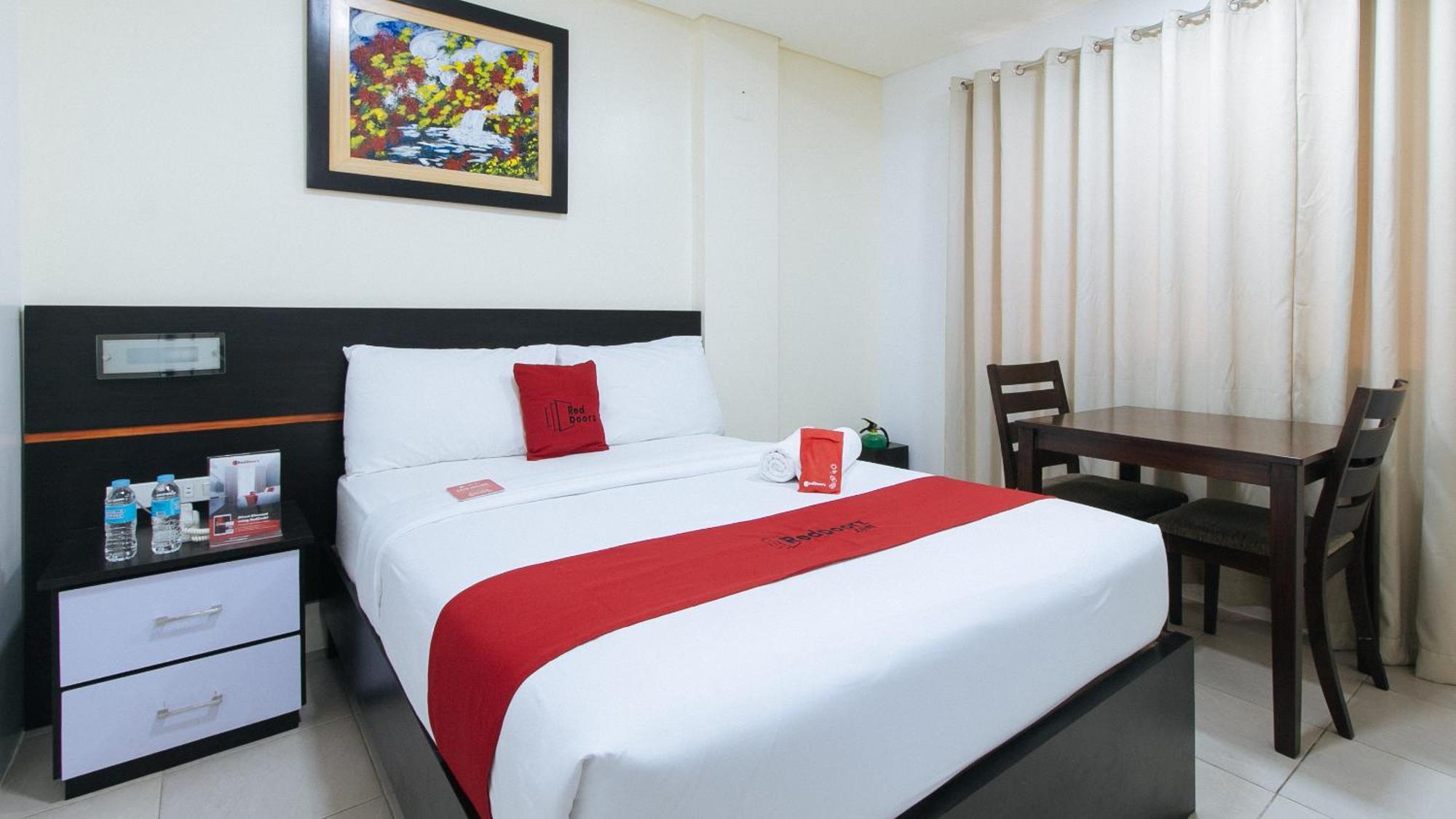 Reddoorz Plus At Evangelista Street Makati Makati City Kültér fotó