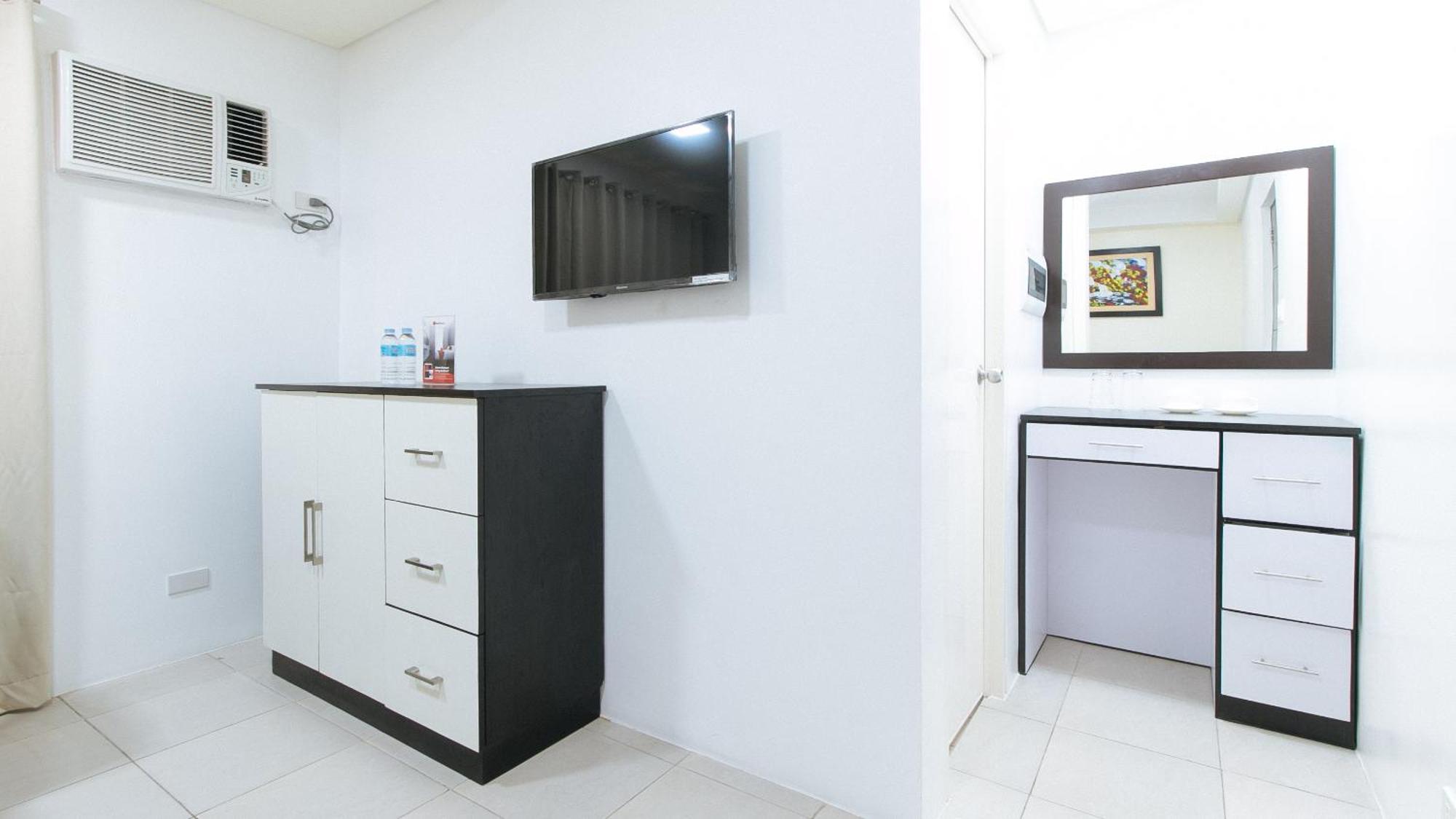 Reddoorz Plus At Evangelista Street Makati Makati City Kültér fotó